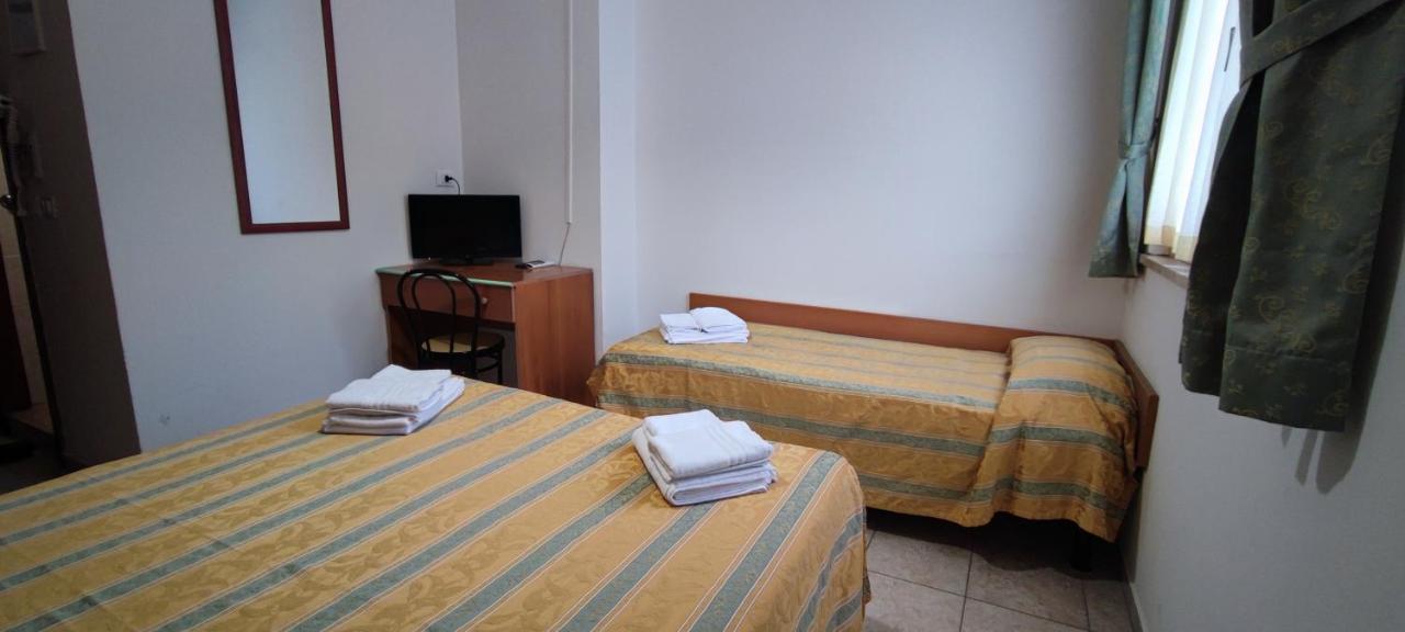 Zeus Only Hotel